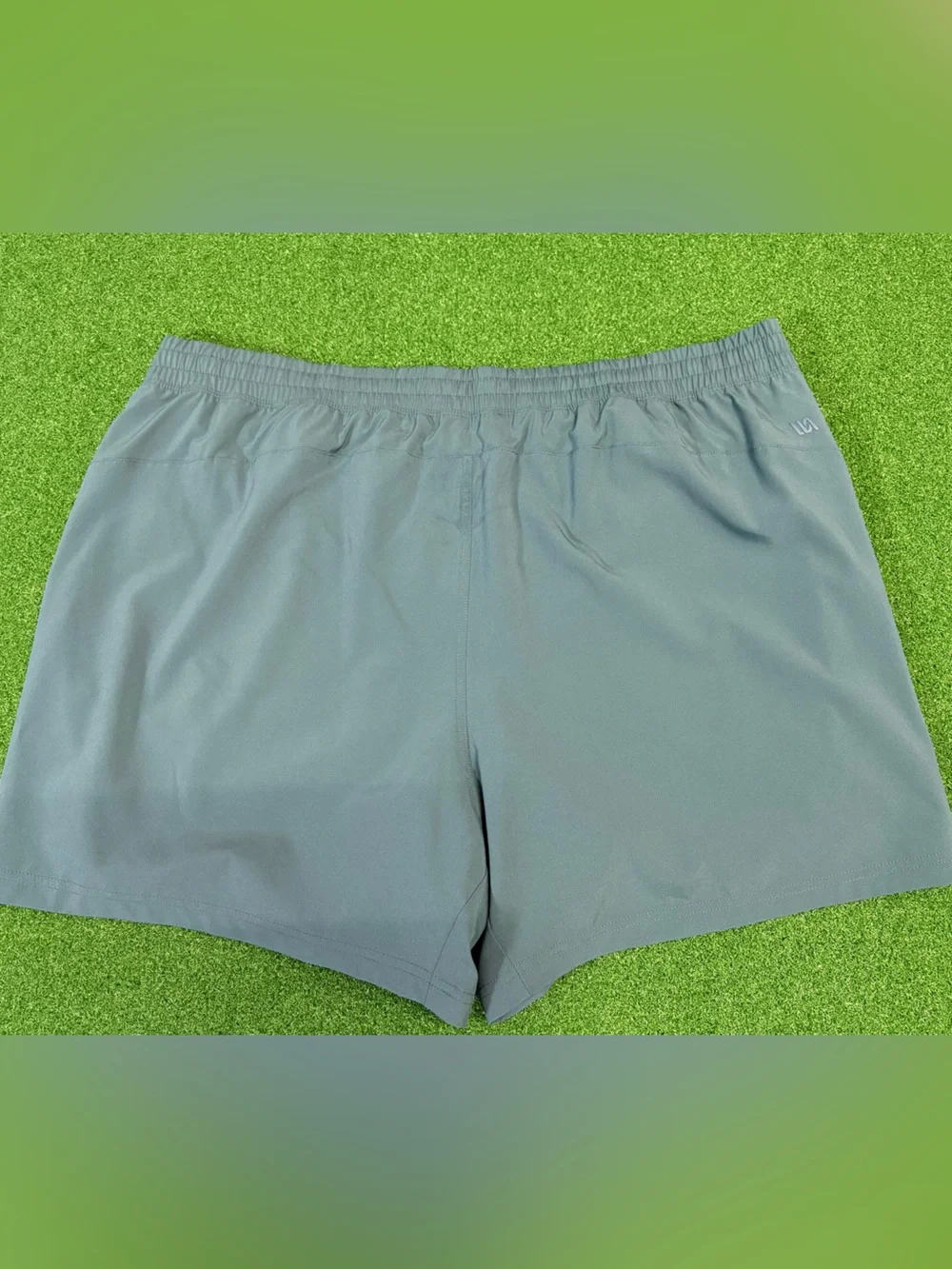 NWT VRST Men’s XXL Performance Running Shorts Sage Green Lined Zip Pocket